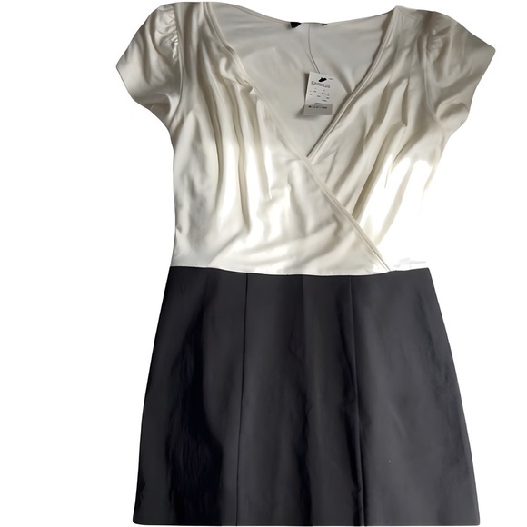 NWT Express Dress‎ - Size XS: Perfect Fit for Style and Sophistic - Picture 2 of 5